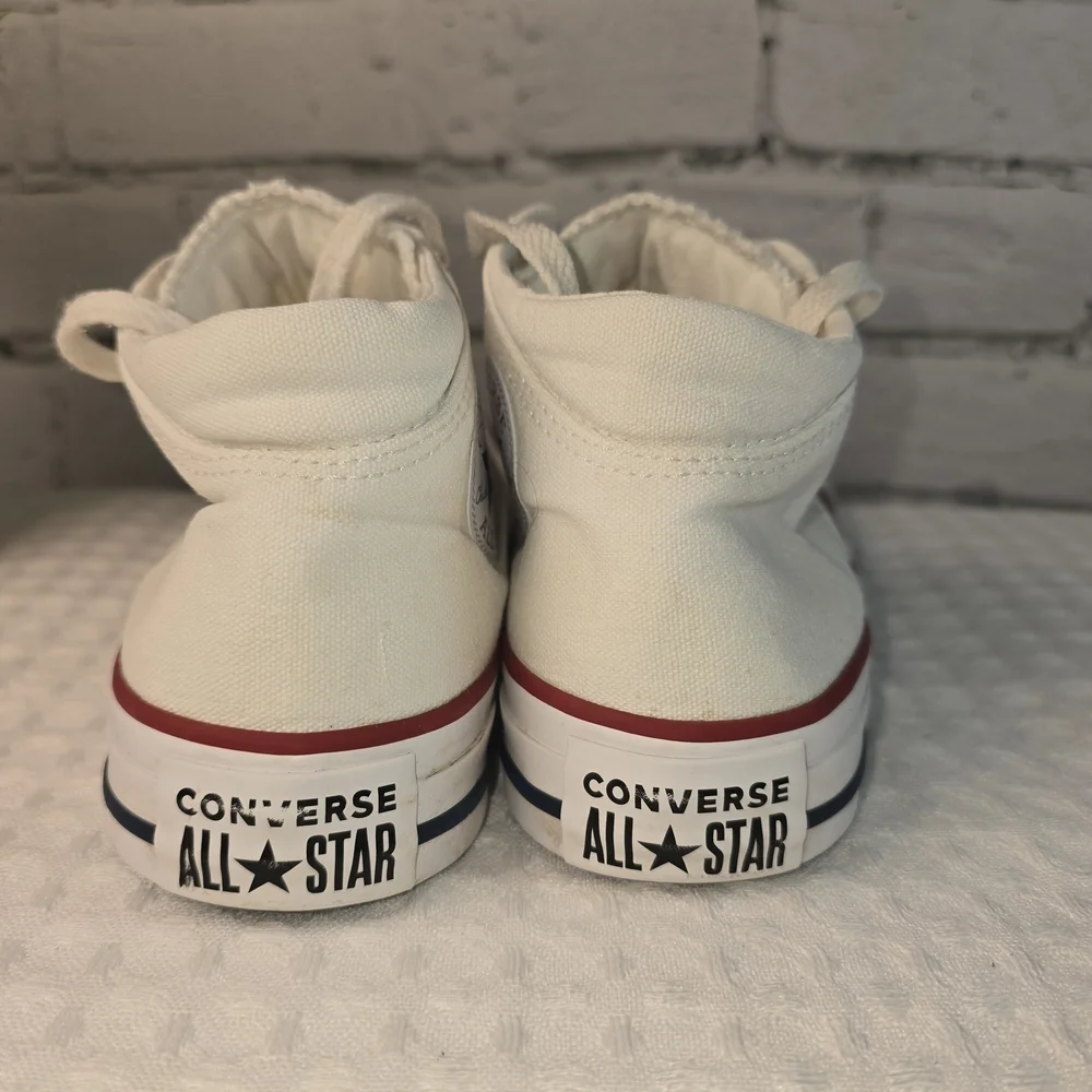 CONVERSE HIGH-TOP WHITE CANVAS CHUCK TAYLOR SNEAKERS KIDS SIZE 6 EUC